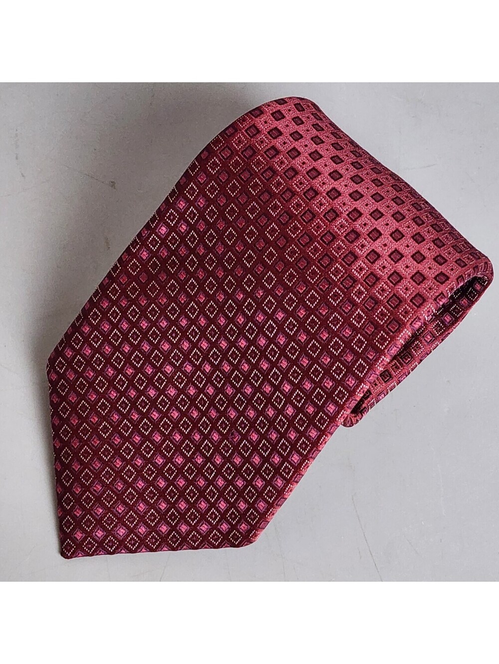 DKNY Men's Burgundy Red Geometric Diamond Pattern 100% Silk Classic Necktie